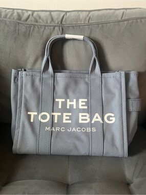 Marc Jacobs The Tote Bag Medium Blue shadow